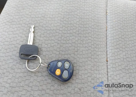 2004 Toyota Corolla Le z USA, uszkodzony, nr VIN 2T1BR32E74C315799